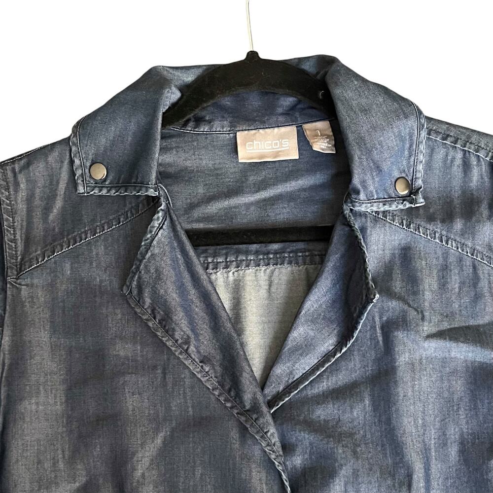 Women's Chico's Adjustable Waist Shacket Utility Jacket Blue Chambray Size 1 - Picture 2 of 6